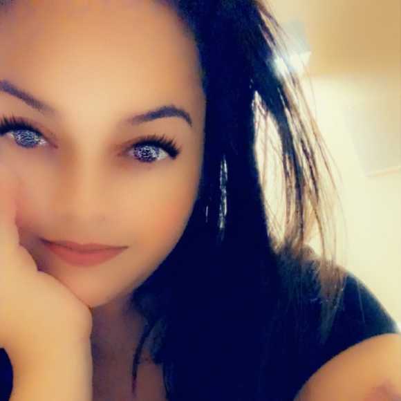 Meet your Posher, Liza - Picture 1 of 1